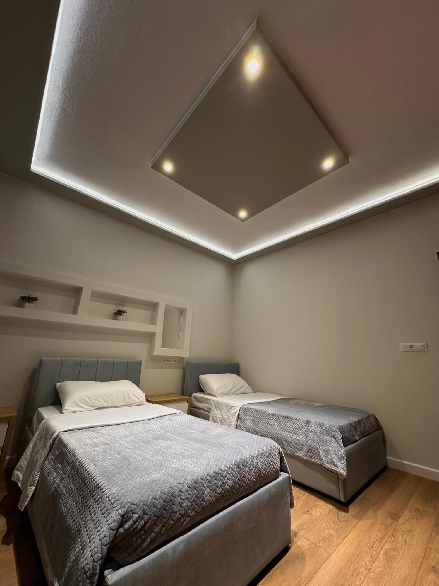 Sea View Apartament. Luxury Area In Durres Beach. Apartment Екстериор снимка