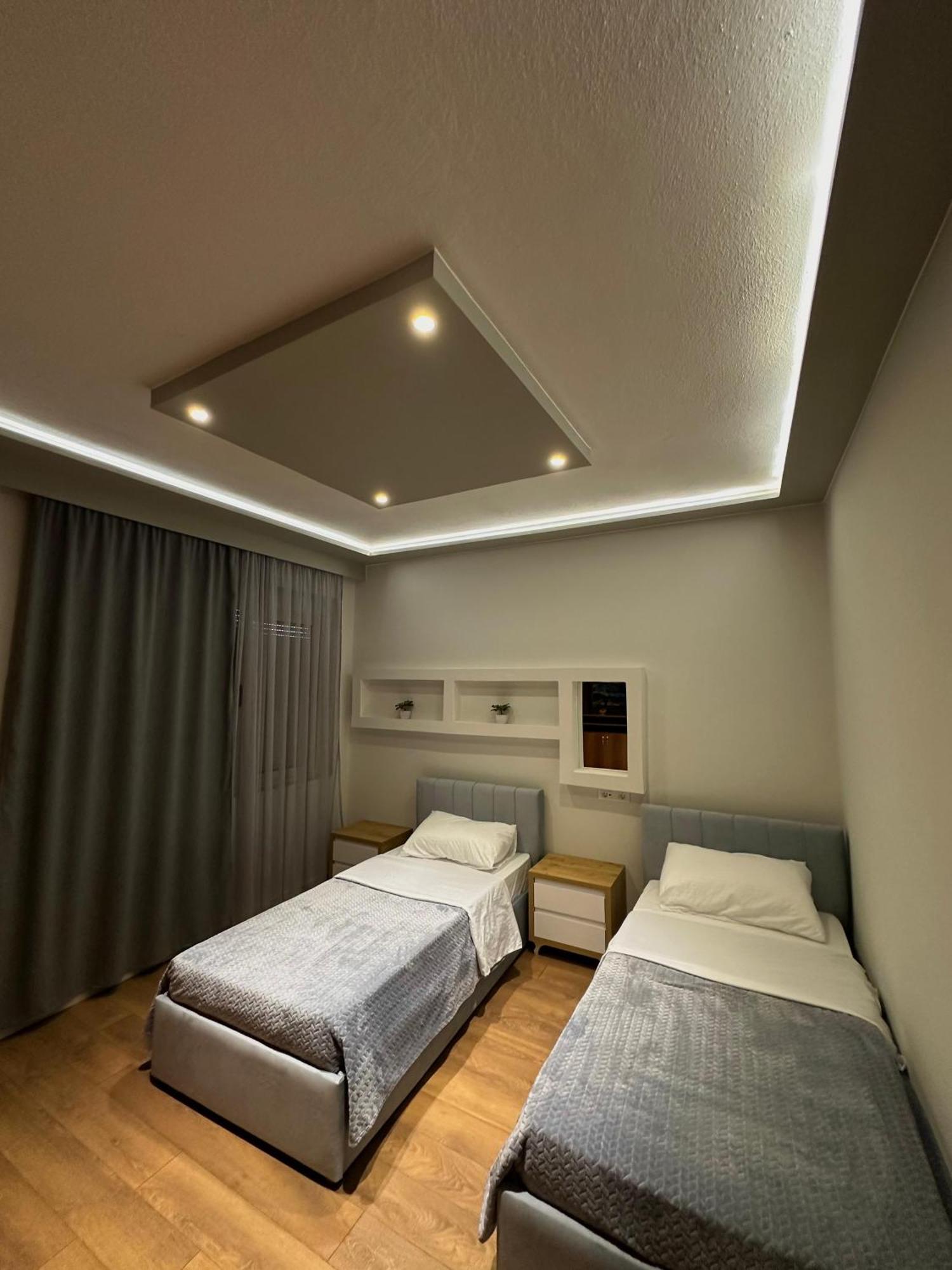 Sea View Apartament. Luxury Area In Durres Beach. Apartment Екстериор снимка